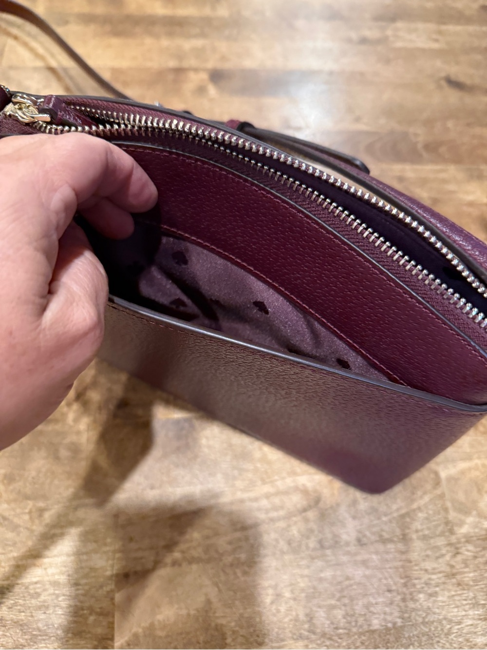Kate Spade New York Jeanne Crossbody Cherrywood EUC - Picture 15 of 16